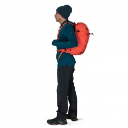 Osprey Mutant 22l skialpinisticky a lezecky batoh mars orange 7