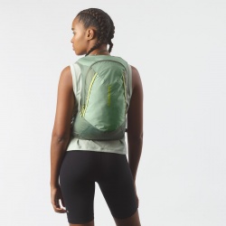 Salomon Cross 12 milieu green C24637 ultralehky bezecky turisticky batoh 3