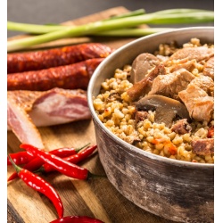 Adventure Menu Pikantni kotlik s bulgurem 1 porce 400 g sterilovane jidlo na cesty 1