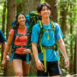 Osprey Ace 50l detsky turisticky expedicni batoh green canopy 11