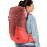 Deuter Futura 30l SL damsky turisticky batoh caspia currant 11
